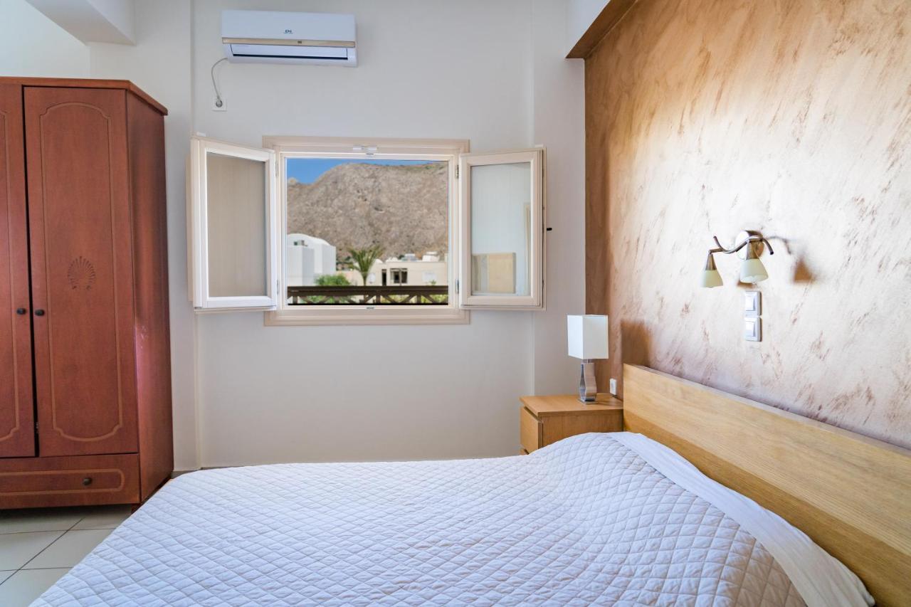 פריסה Rena Hotel מראה חיצוני תמונה
