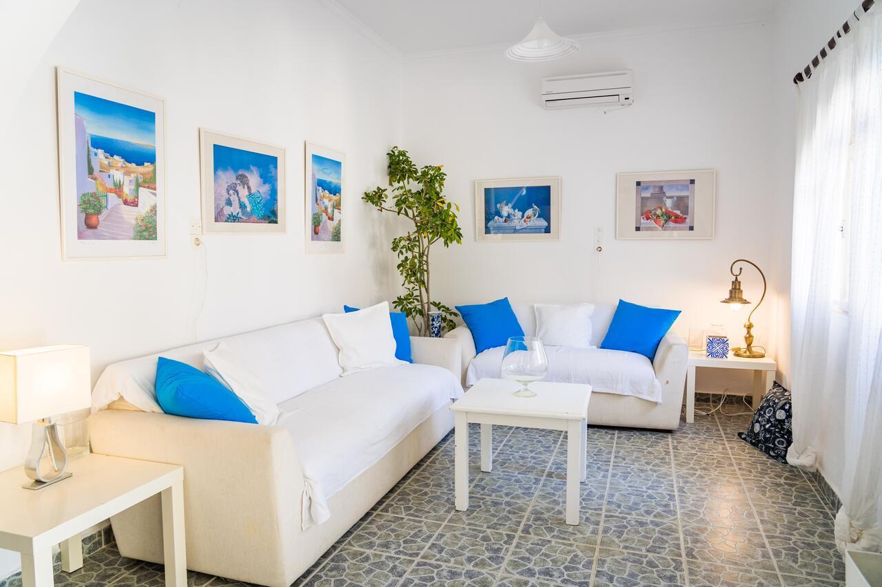 פריסה Rena Hotel מראה חיצוני תמונה